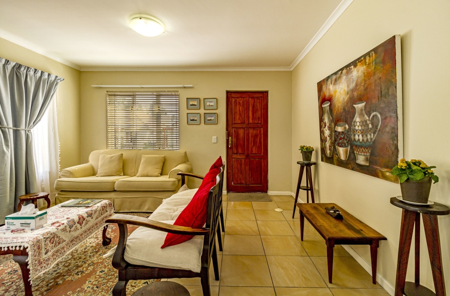 2 Bedroom Property for Sale in Onverwacht Western Cape